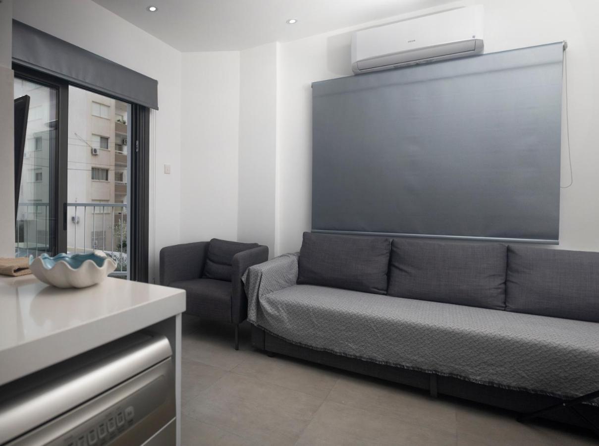 Lovely 2 Bed Apartment In Larnaca City Centre Экстерьер фото